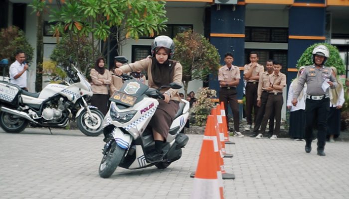 Cegah Kecelakaan Remaja, Satlantas Polres Tasikmalaya Latih Pelajar Berkendara Aman