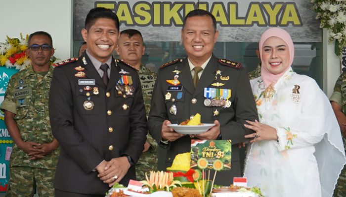 HUT ke-81 TNI, Polres Tasikmalaya Kirim Tumpeng Perkuat Soliditas